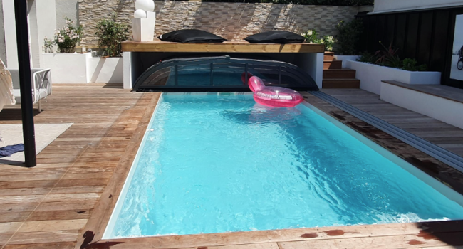 Entretien piscine : que faire en cas d’eau trouble ou blanche ?