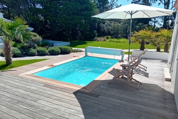 faire-construire-une-piscine-periode-ideale-cap-piscines